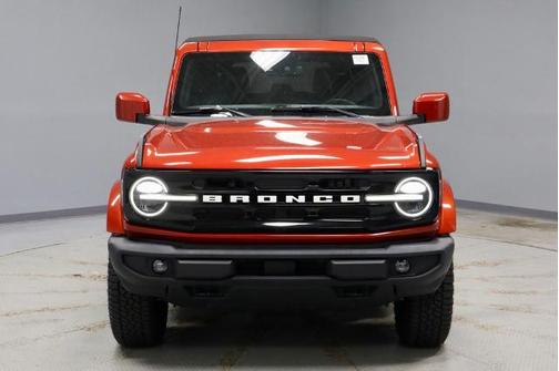 HOT PEPPER RED MET TINT CC 2023 Ford Bronco OUTER BANKS