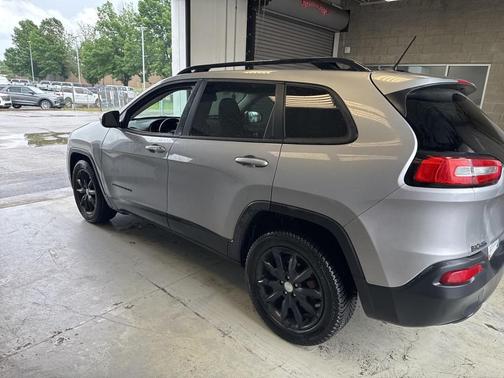 2014 Jeep Cherokee Altitude