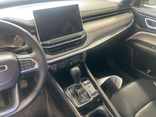 Bright White Clearcoat 2024 Jeep Compass LIMITED