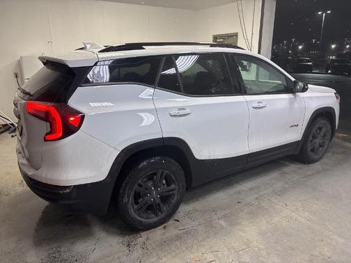 2022 GMC Terrain AT4