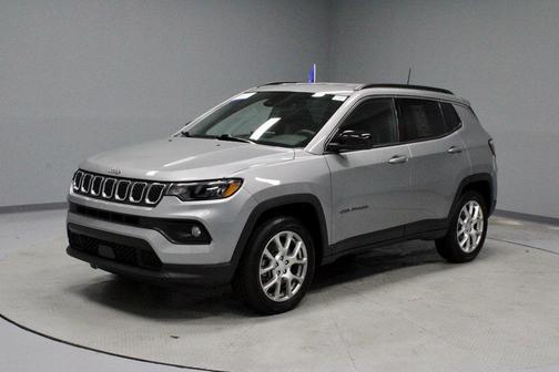 2024 Jeep Compass Latitude Lux