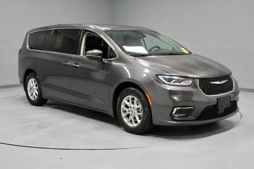 Granite Crystal Clearcoat Metallic 2023 Chrysler Pacifica TOURING L