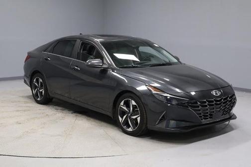 2022 Hyundai ELANTRA LIMITED