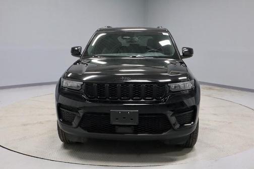 2024 Jeep Grand Cherokee LAREDO