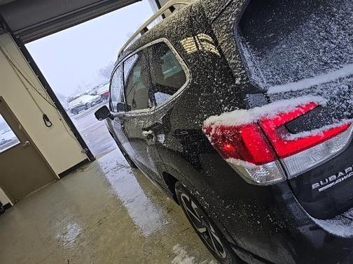 2022 Subaru Forester TOURING