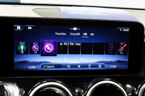 2025 Mercedes-Benz GLB 250 BASE