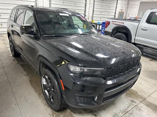 2024 Jeep Grand Cherokee LAREDO