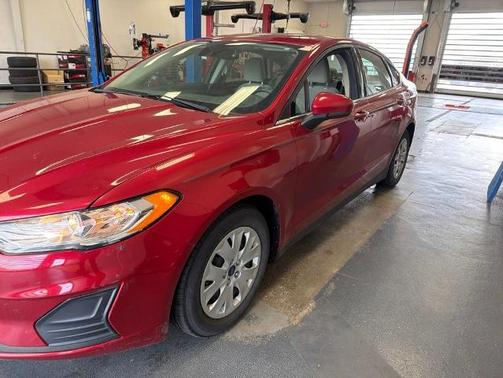 RAPID RED METALLIC TC 2020 Ford Fusion S