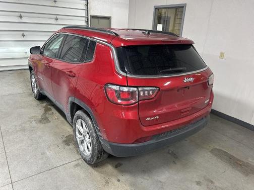 Red 2025 Jeep Compass LATITUDE