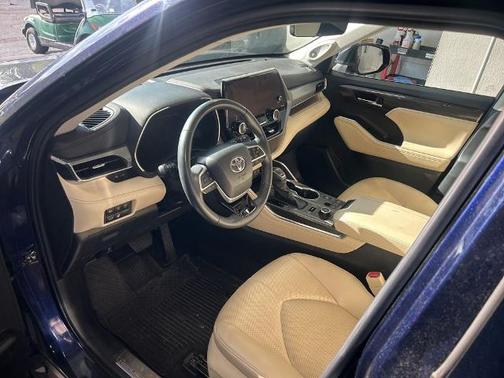 Blueprint 2024 Toyota Highlander PLATINUM