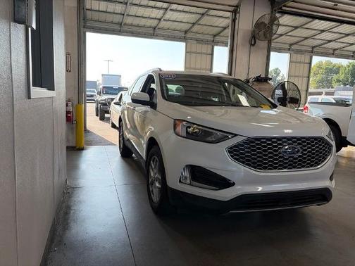 STAR WHITE 2023 Ford Edge SEL