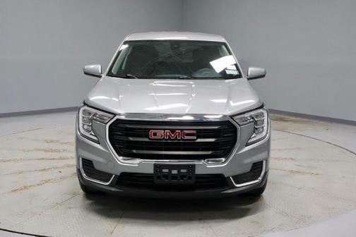 Sterling 2024 GMC Terrain SLE