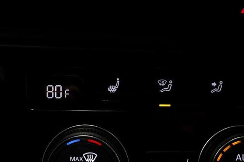 Kings Red 2023 Volkswagen Jetta 1.5T SE