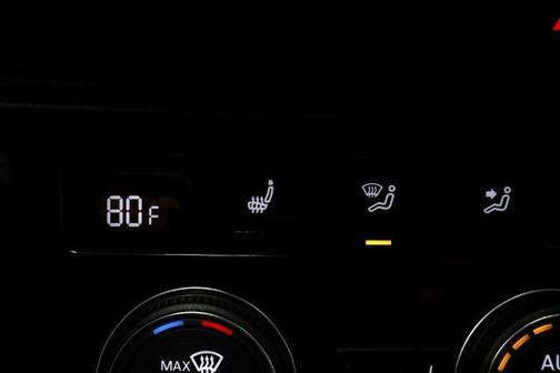 Kings Red 2023 Volkswagen Jetta 1.5T SE
