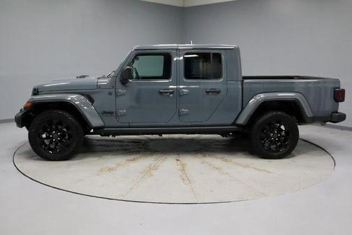 Anvil Clearcoat 2024 Jeep Gladiator SPORT