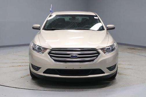 2018 Ford Taurus SEL