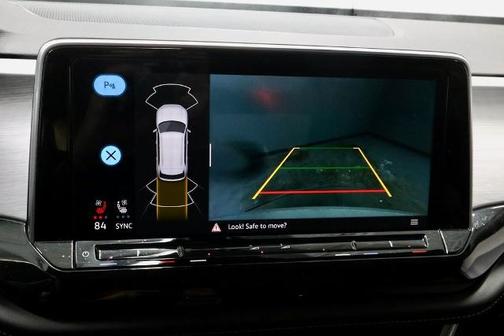 2025 Volkswagen Atlas Cross Sport 2.0T SE W/ TECHNOLOGY