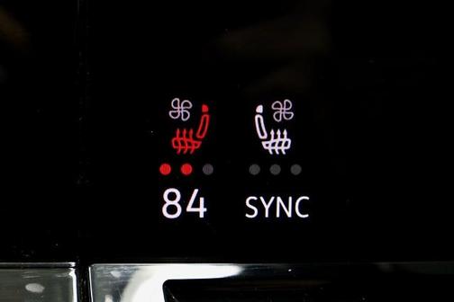 2025 Volkswagen Atlas Cross Sport 2.0T SE W/ TECHNOLOGY