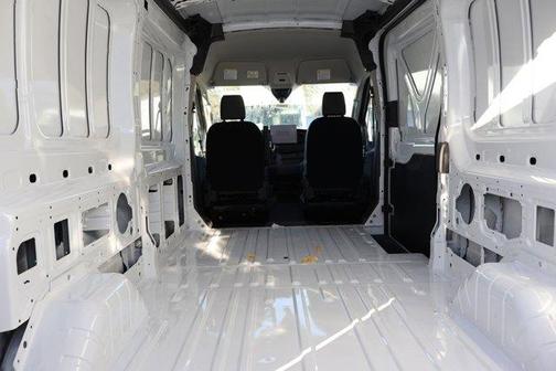 2026 Ford Transit-250 148 WB Medium Roof Cargo