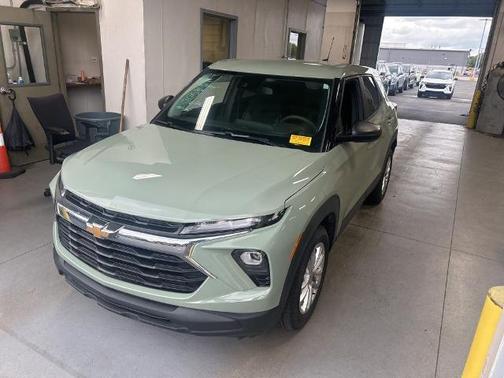 Green 2025 Chevrolet Trailblazer LS