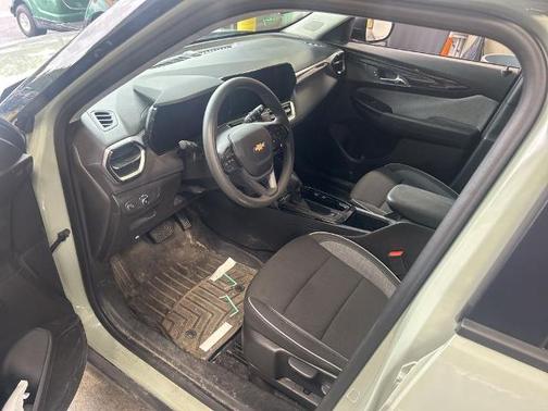 Green 2025 Chevrolet Trailblazer LS