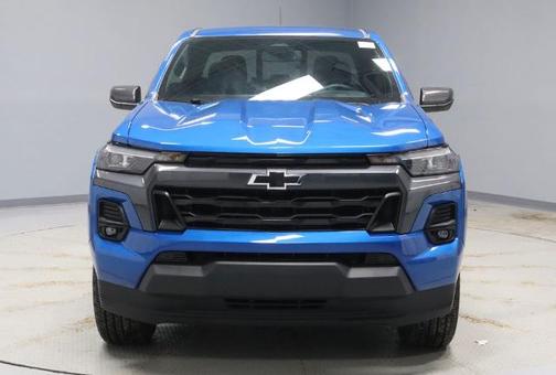 Glacier Blue Metallic 2024 Chevrolet Colorado LT