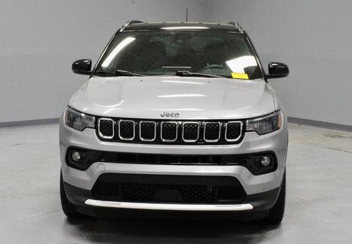 Billet Silver Metallic Clearcoat 2023 Jeep Compass LIMITED