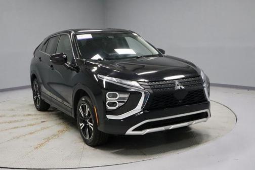 Labrador Black Pearl 2025 Mitsubishi Eclipse Cross SE