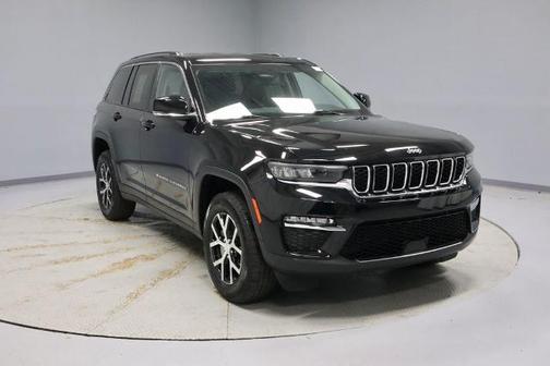 Diamond Black 2023 Jeep Grand Cherokee LIMITED