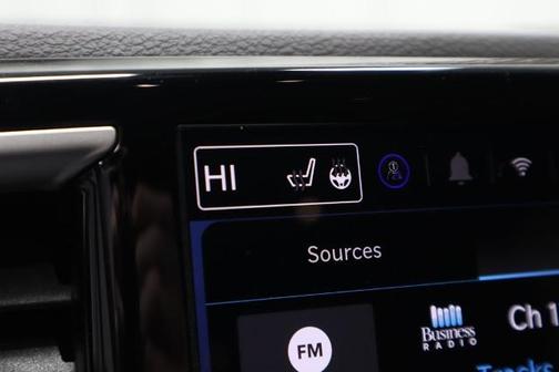 Diamond Black 2025 Chrysler Pacifica SELECT