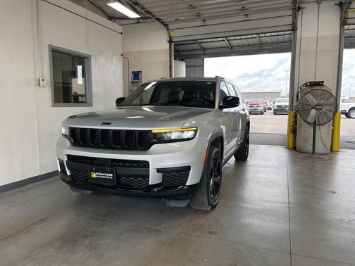 2023 Jeep Grand Cherokee L Laredo