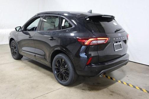 2025 Ford Escape ST-Line Elite