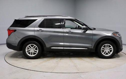 CARBONIZED GRAY METALLIC 2025 Ford Explorer ACTIVE