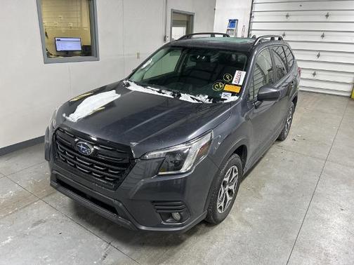 2022 Subaru Forester PREMIUM
