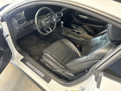 OXFORD WHITE 2024 Ford Mustang GT PREMIUM