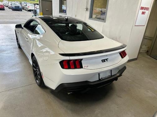 OXFORD WHITE 2024 Ford Mustang GT PREMIUM