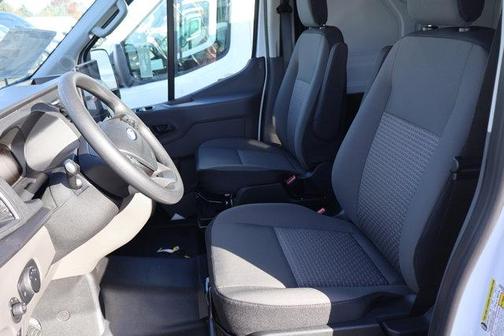 2026 Ford Transit-250 148 WB Medium Roof Cargo