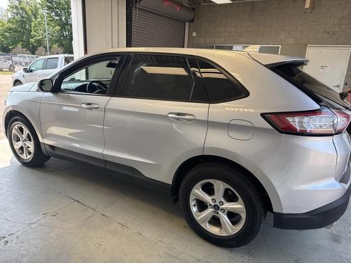 2018 Ford Edge SE
