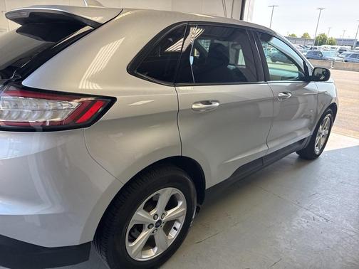 2018 Ford Edge SE