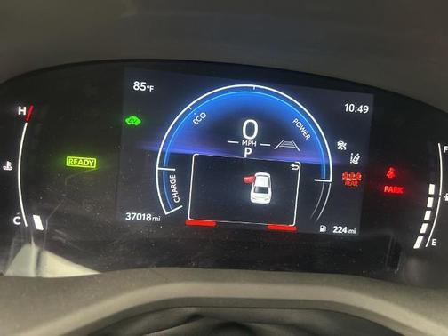 Ice 2025 Toyota Camry LE