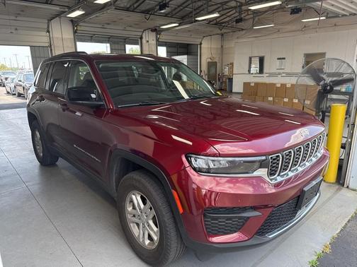 2023 Jeep Grand Cherokee Laredo