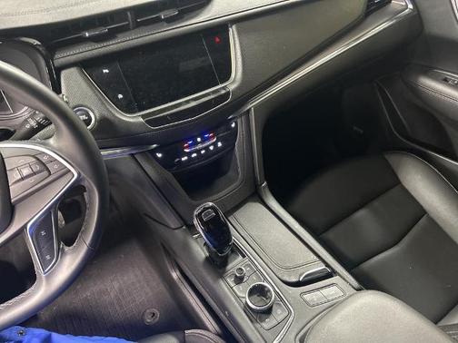 2024 Cadillac XT5 LUXURY