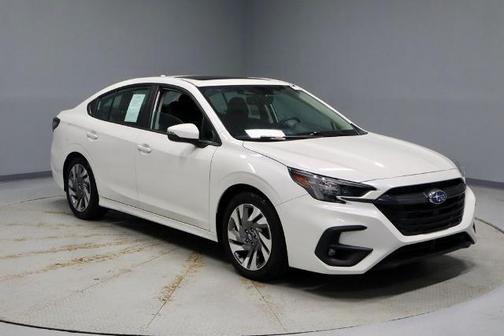 Crystal White Pearl 2025 Subaru Legacy LIMITED