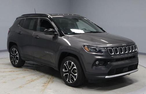 Granite Crystal Clearcoat Metallic 2023 Jeep Compass LIMITED