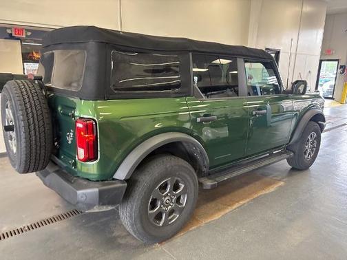 ERUPTION GREEN METALLIC 2022 Ford Bronco BIG BEND