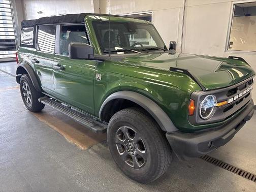 ERUPTION GREEN METALLIC 2022 Ford Bronco BIG BEND
