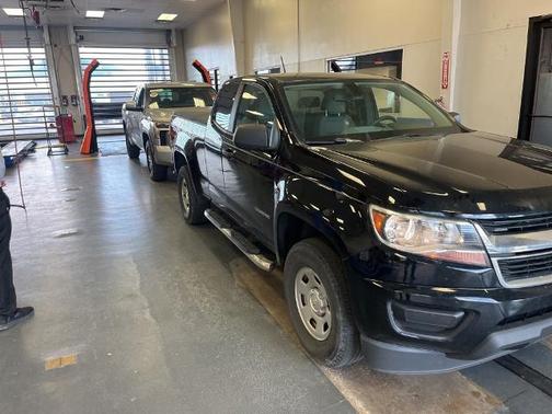 Black 2019 Chevrolet Colorado WT