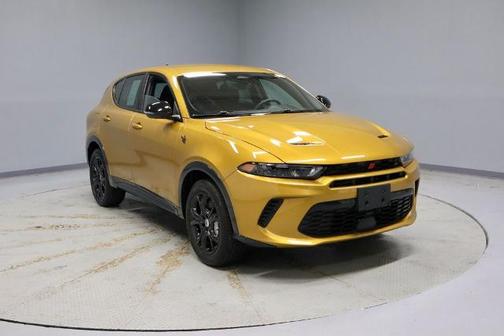 Gold 2024 Dodge Hornet R/T