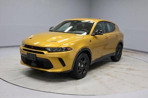 Gold 2024 Dodge Hornet R/T