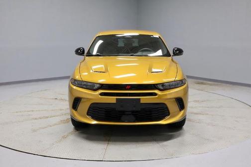 Gold 2024 Dodge Hornet R/T
